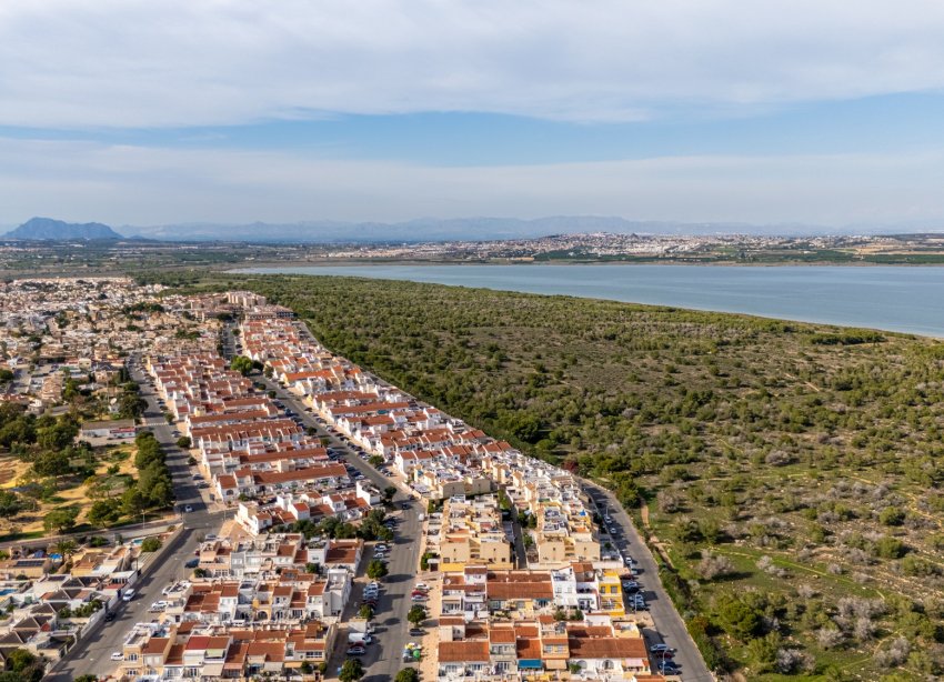 Resale - Villa - Torrevieja - La Siesta