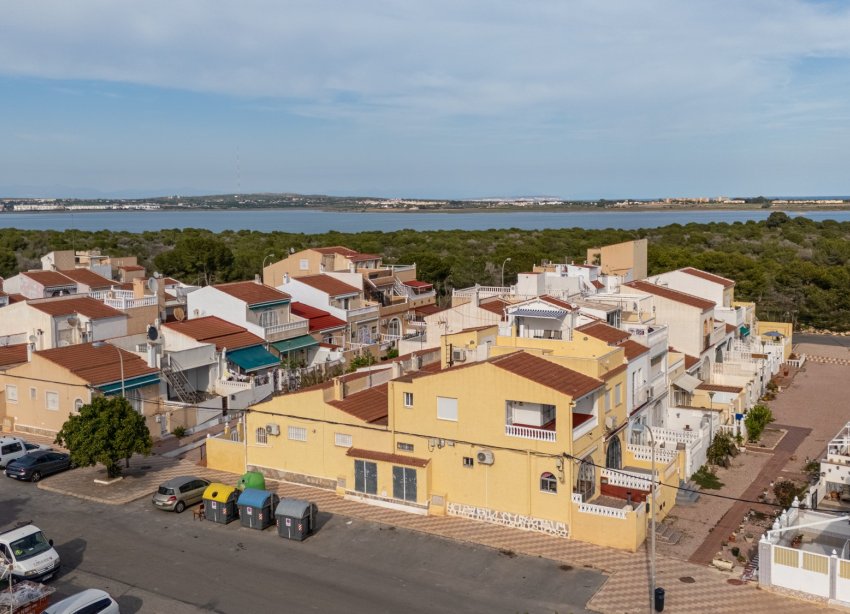 Resale - Villa - Torrevieja - La Siesta