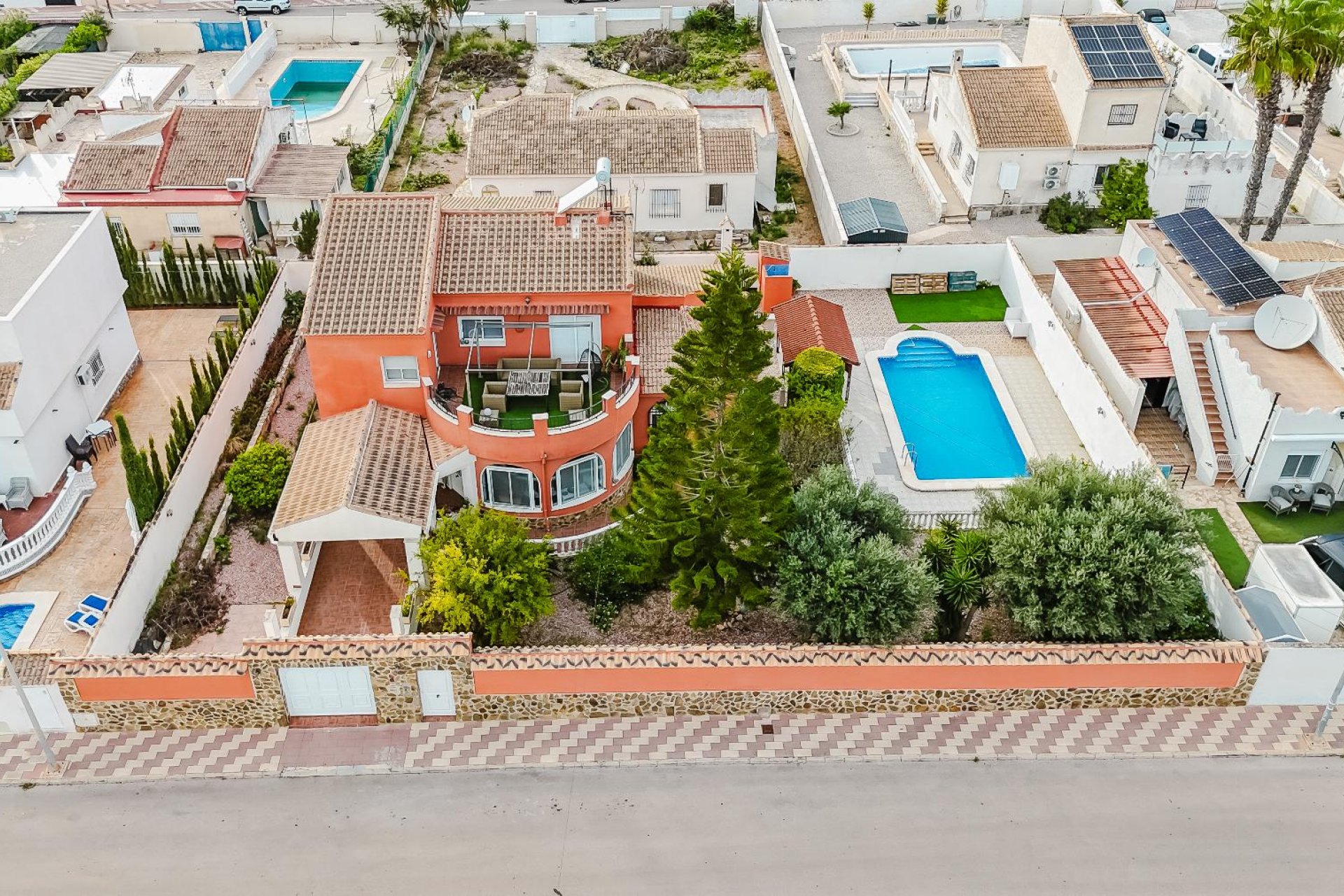 Resale - Villa - Torrevieja - La Siesta
