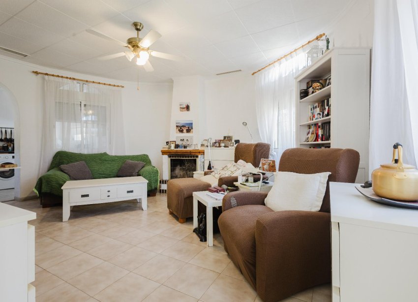 Resale - Villa - Torrevieja - La Siesta