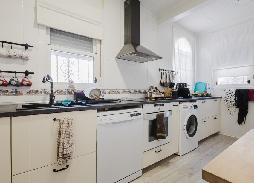 Resale - Villa - Torrevieja - La Siesta