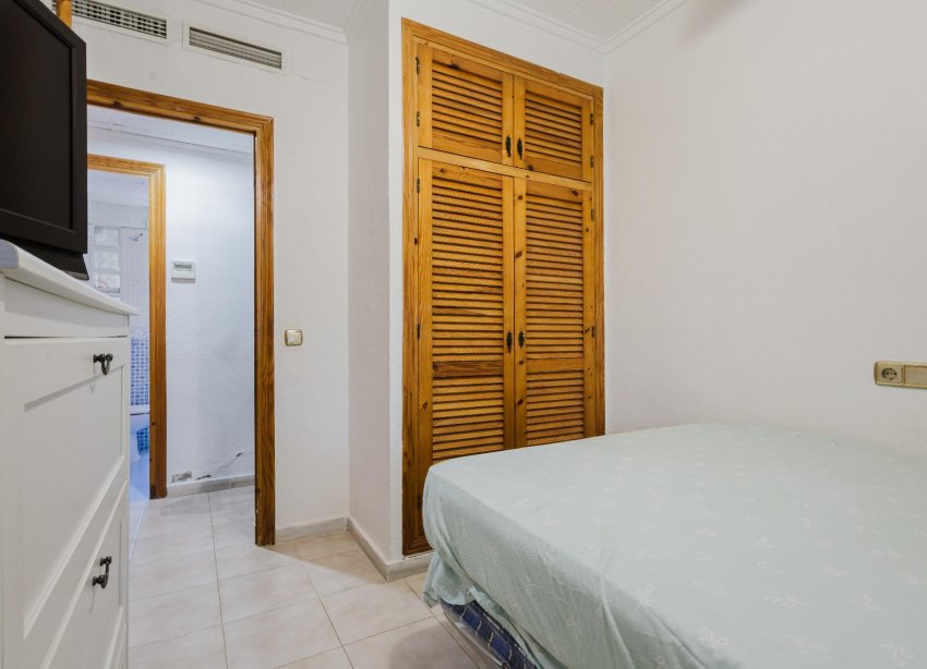 Resale - Villa - Torrevieja - La Siesta