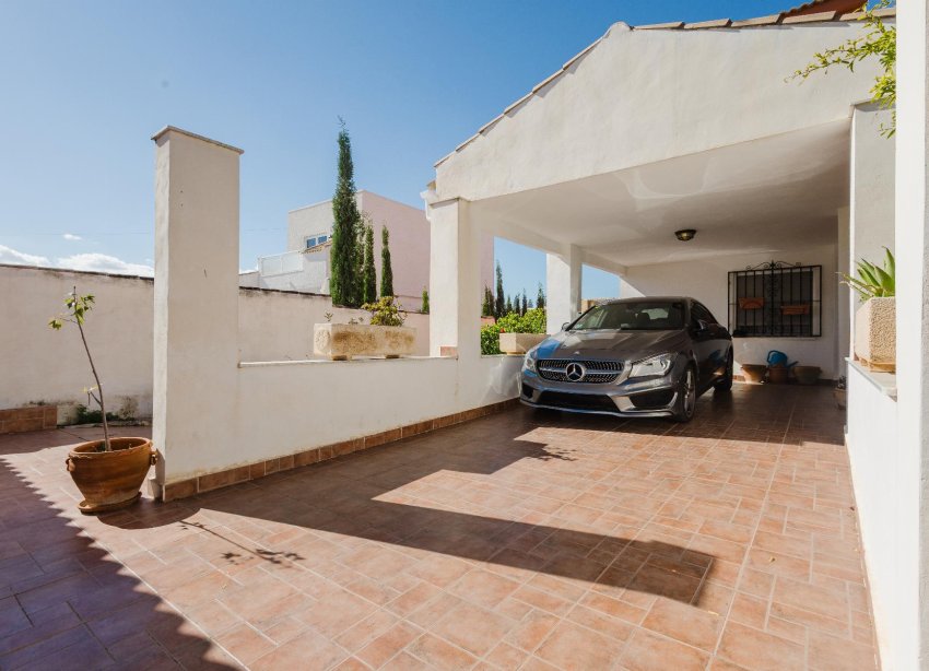 Resale - Villa - Torrevieja - La Siesta