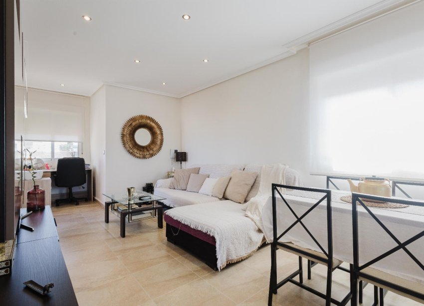 Resale - Villa - Torrevieja - La Siesta