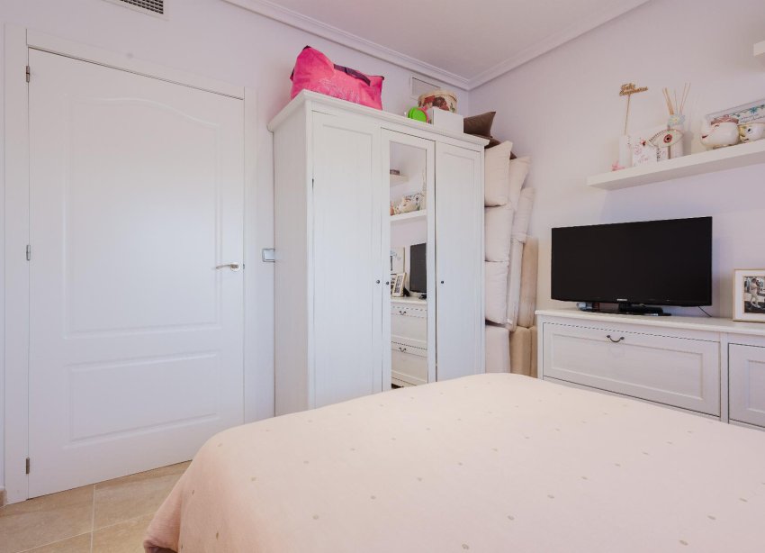 Resale - Villa - Torrevieja - La Siesta