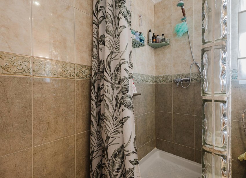 Resale - Villa - Torrevieja - La Siesta