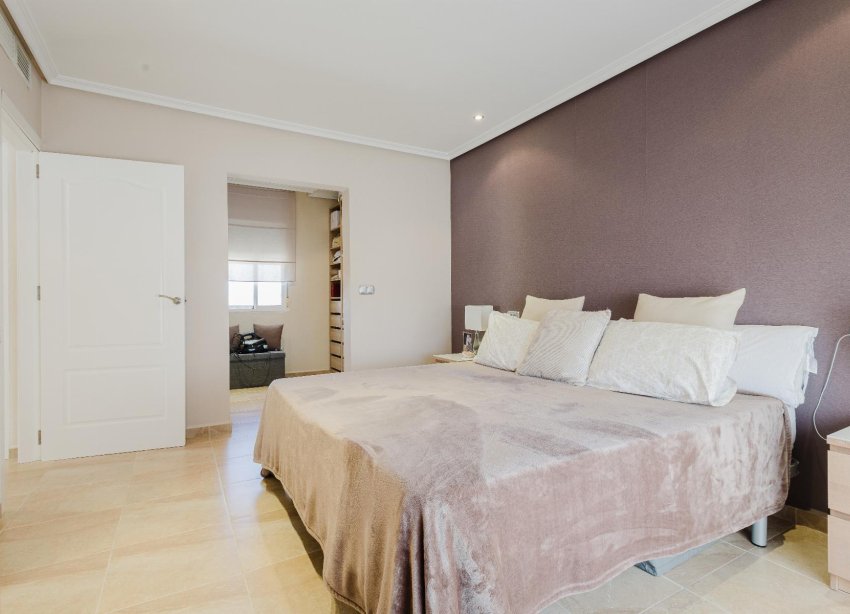 Resale - Villa - Torrevieja - La Siesta