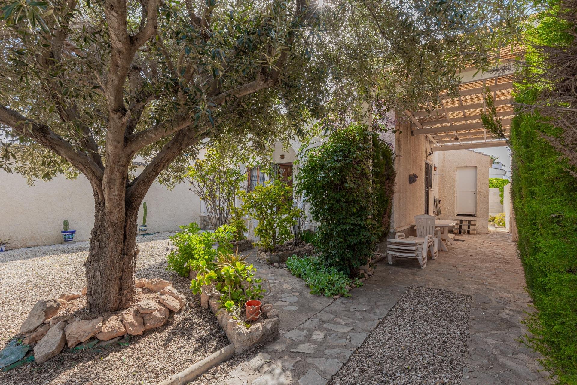 Resale - Villa - Torrevieja - La siesta