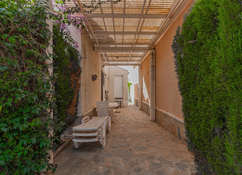 Resale - Villa - Torrevieja - La siesta