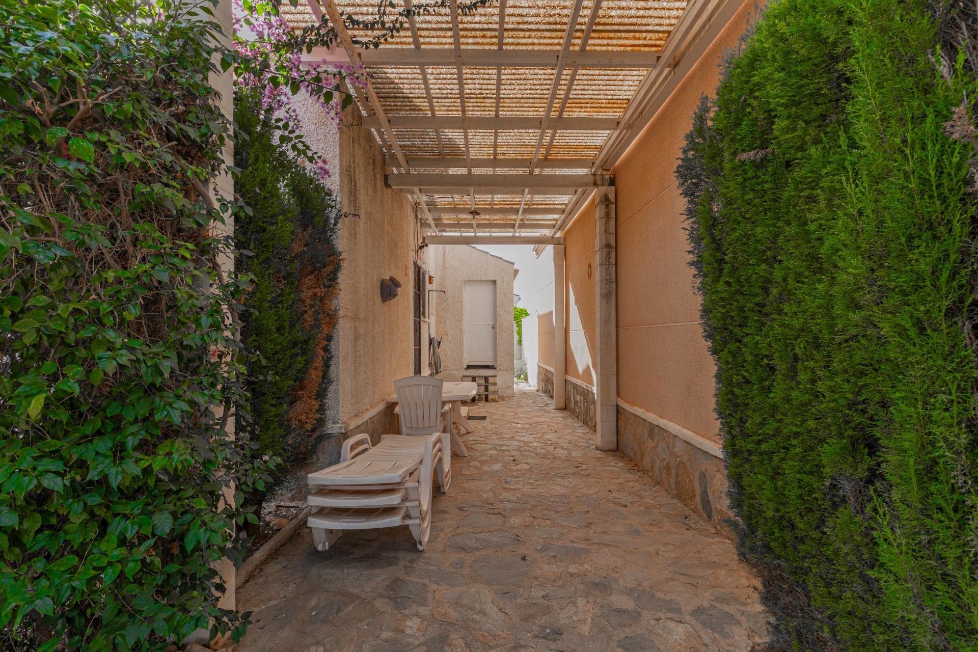 Resale - Villa - Torrevieja - La siesta