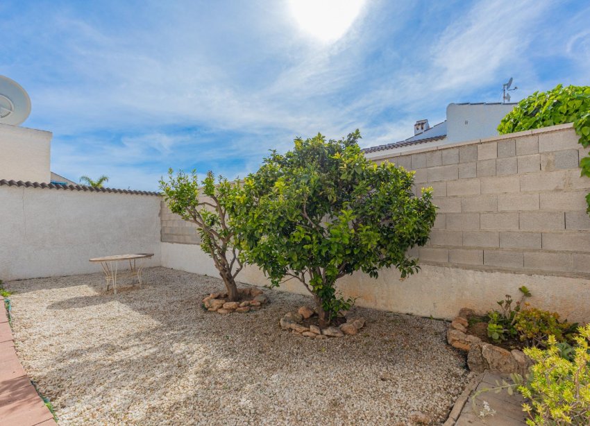 Resale - Villa - Torrevieja - La siesta