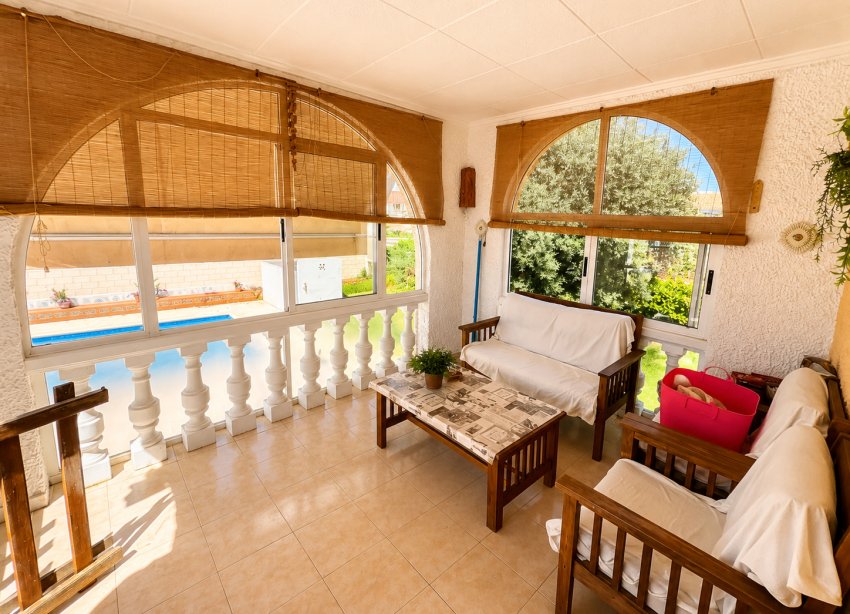 Resale - Villa - Torrevieja - La Siesta