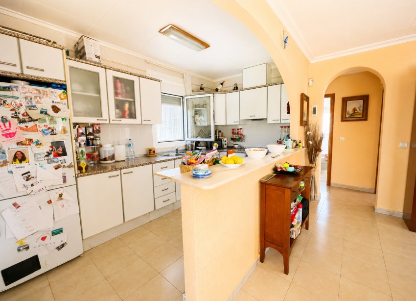 Resale - Villa - Torrevieja - La Siesta
