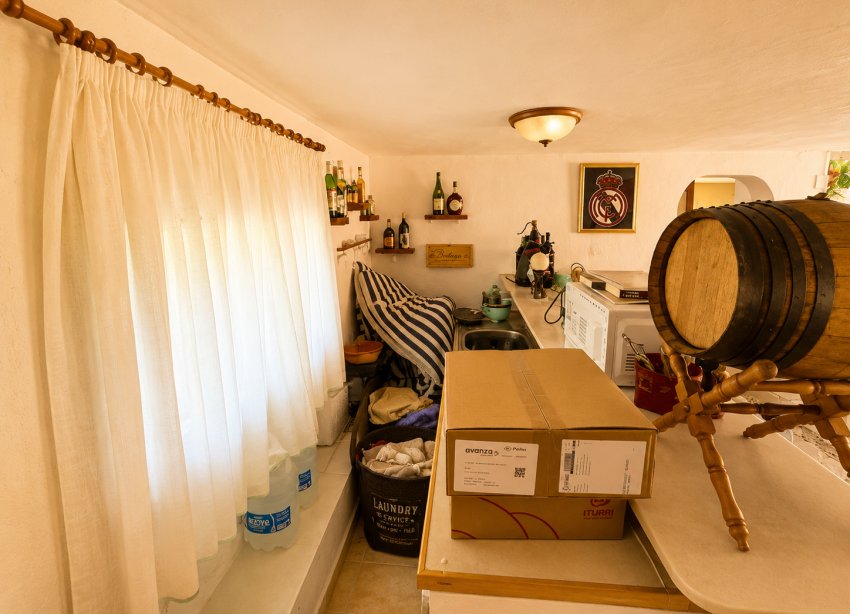 Resale - Villa - Torrevieja - La Siesta
