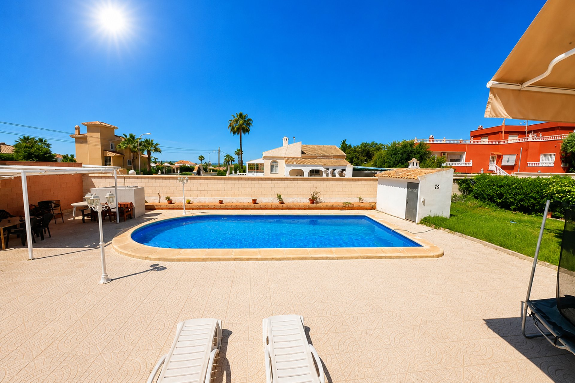 Resale - Villa - Torrevieja - La Siesta