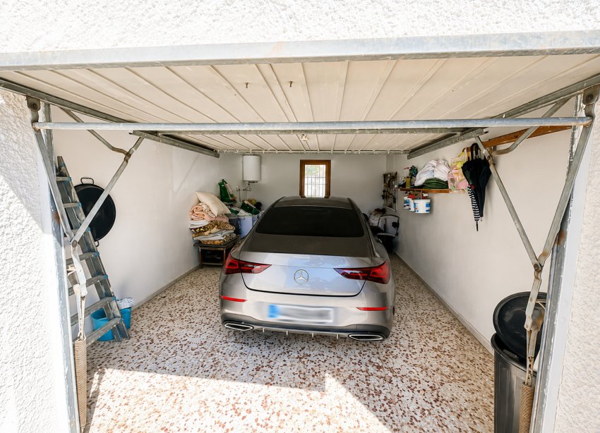 Resale - Villa - Torrevieja - La Siesta