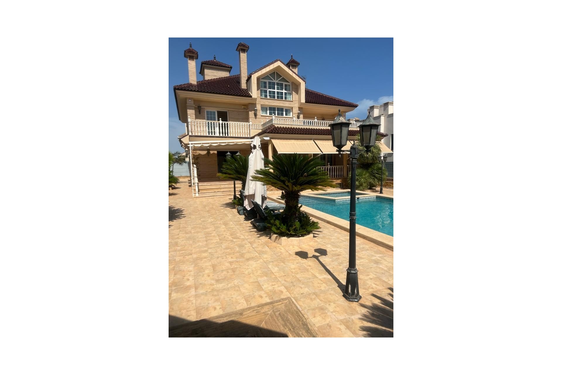 Resale - Villa - Torrevieja - La Veleta