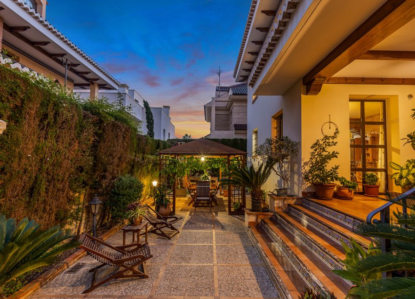 Resale - Villa - Torrevieja - La Veleta