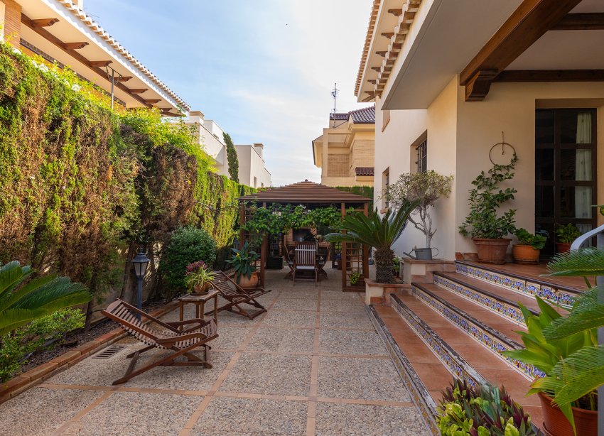 Resale - Villa - Torrevieja - La Veleta