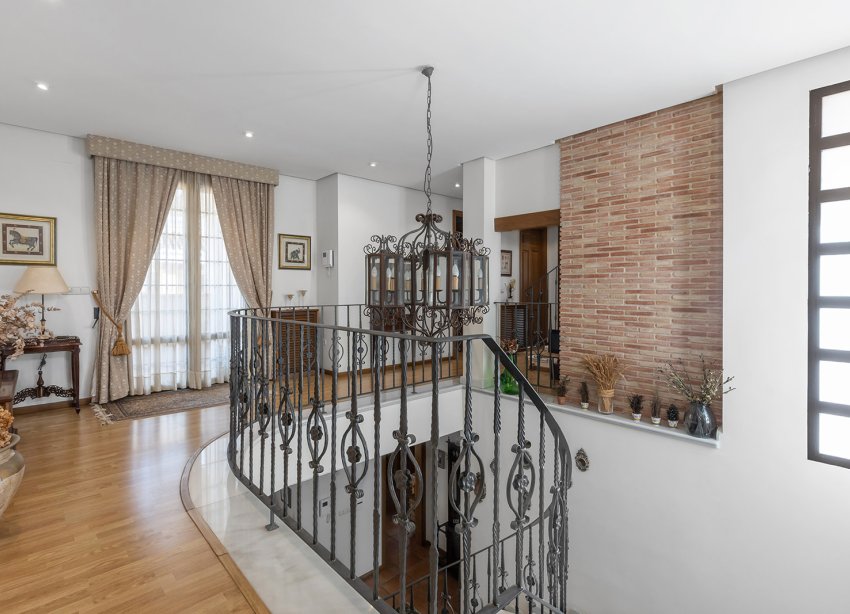 Resale - Villa - Torrevieja - La Veleta