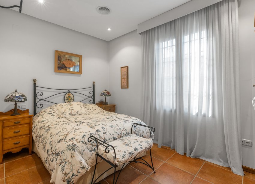 Resale - Villa - Torrevieja - La Veleta