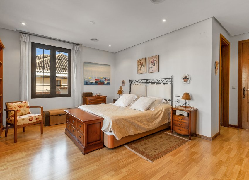 Resale - Villa - Torrevieja - La Veleta