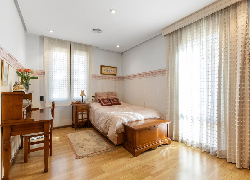 Resale - Villa - Torrevieja - La Veleta