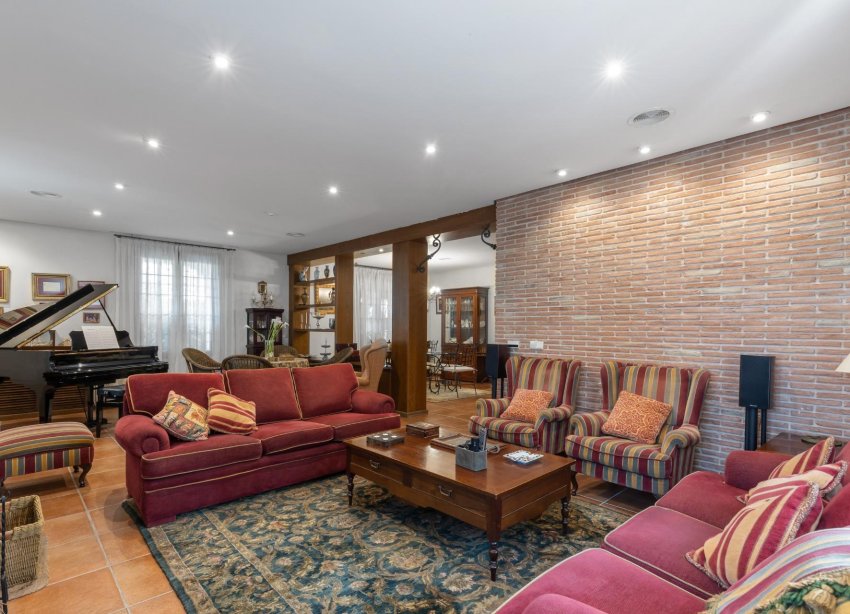 Resale - Villa - Torrevieja - La Veleta