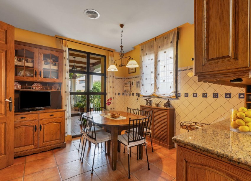 Resale - Villa - Torrevieja - La Veleta