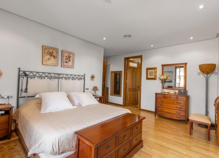 Resale - Villa - Torrevieja - La Veleta