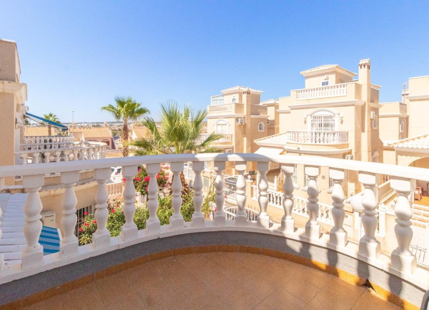 Resale - Villa - Torrevieja - Los altos