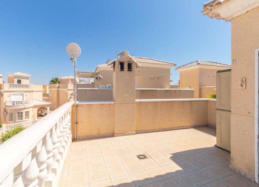 Resale - Villa - Torrevieja - Los altos