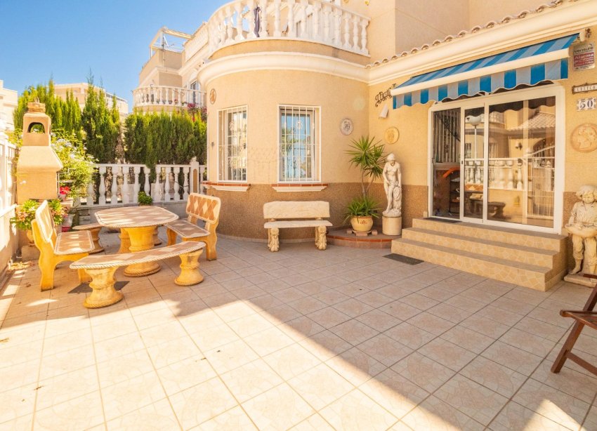 Resale - Villa - Torrevieja - Los altos