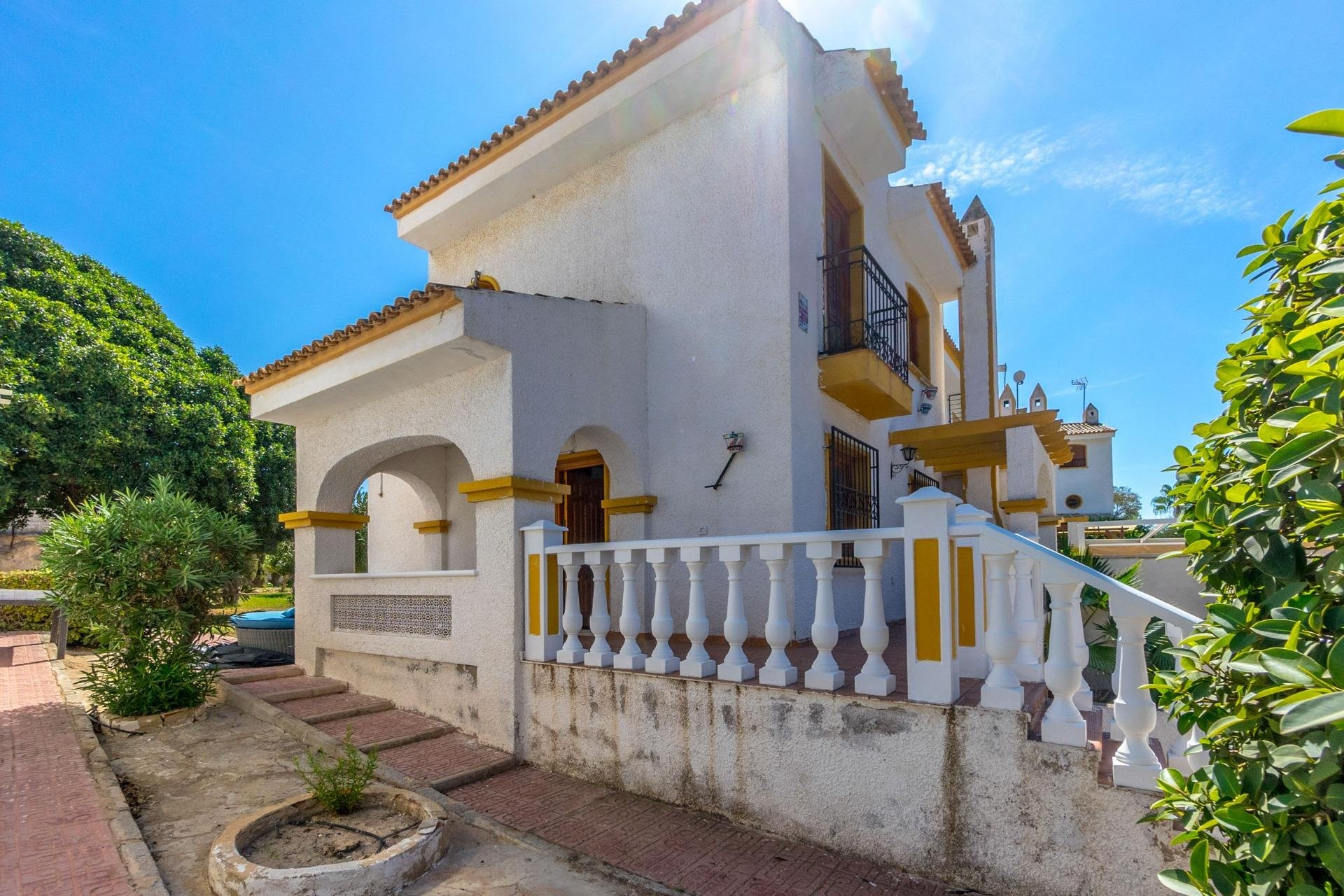 Resale - Villa - Torrevieja - Los altos