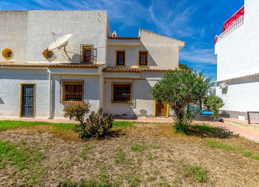 Resale - Villa - Torrevieja - Los altos