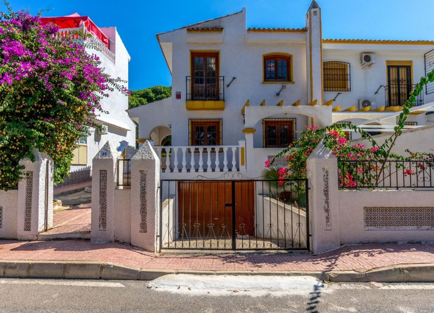 Resale - Villa - Torrevieja - Los altos