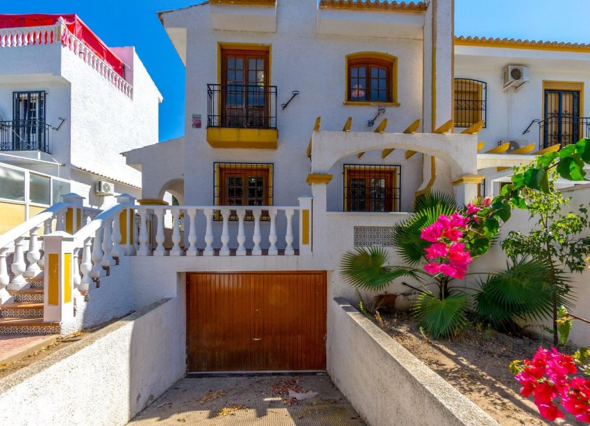 Resale - Villa - Torrevieja - Los altos