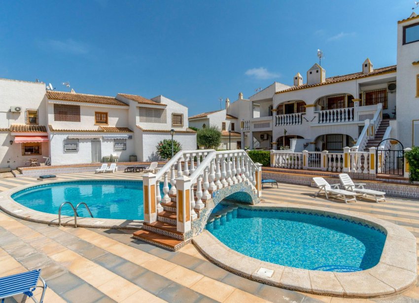 Resale - Villa - Torrevieja - Los altos