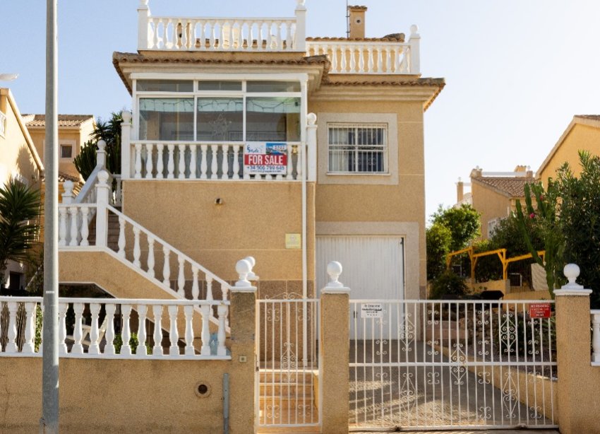 Resale - Villa - Torrevieja - Los Altos