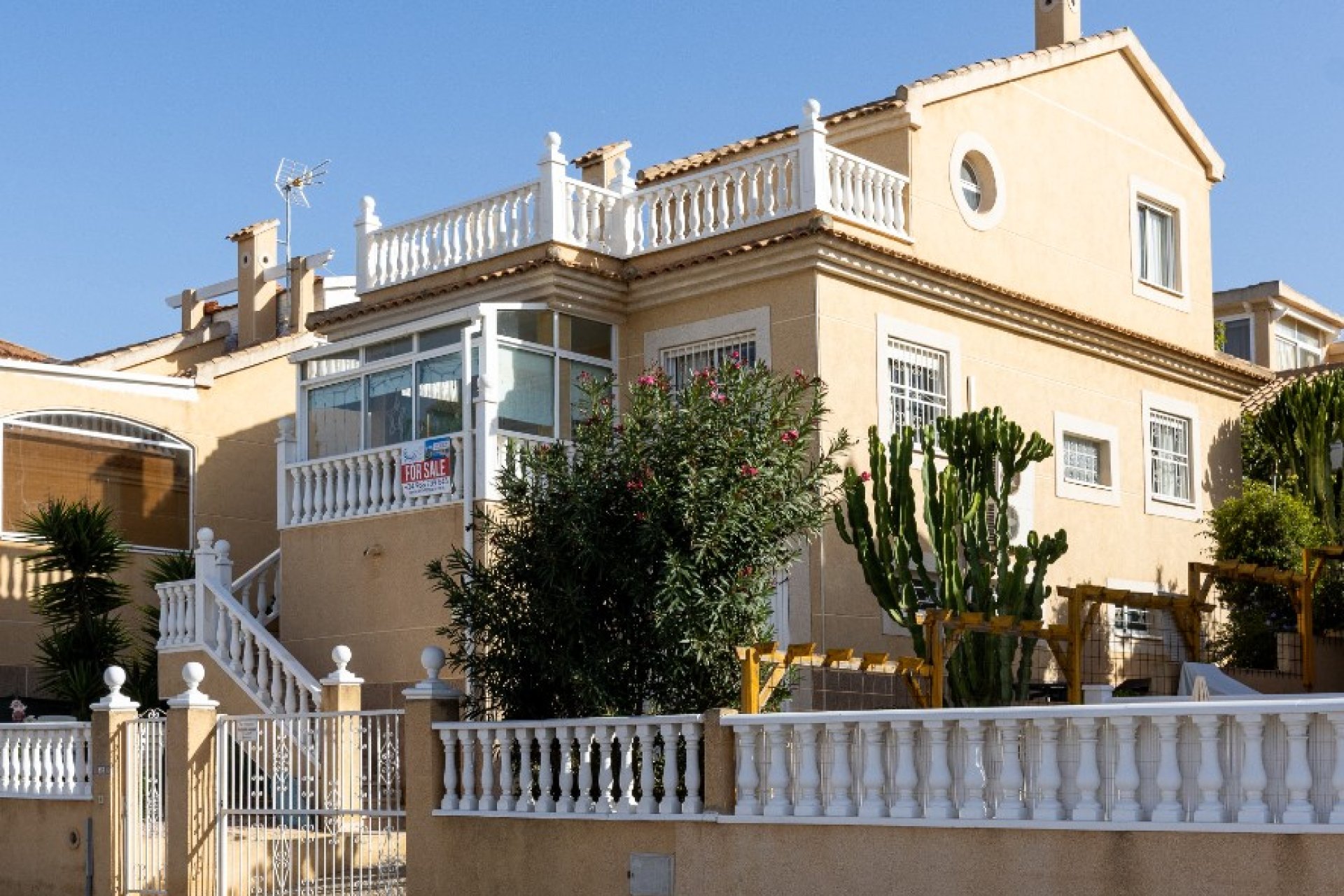 Resale - Villa - Torrevieja - Los Altos