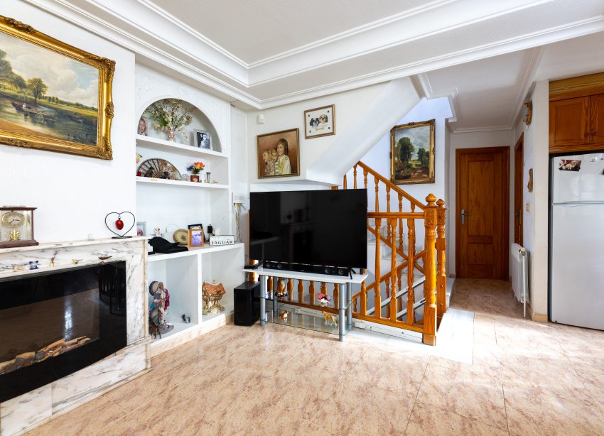 Resale - Villa - Torrevieja - Los Altos