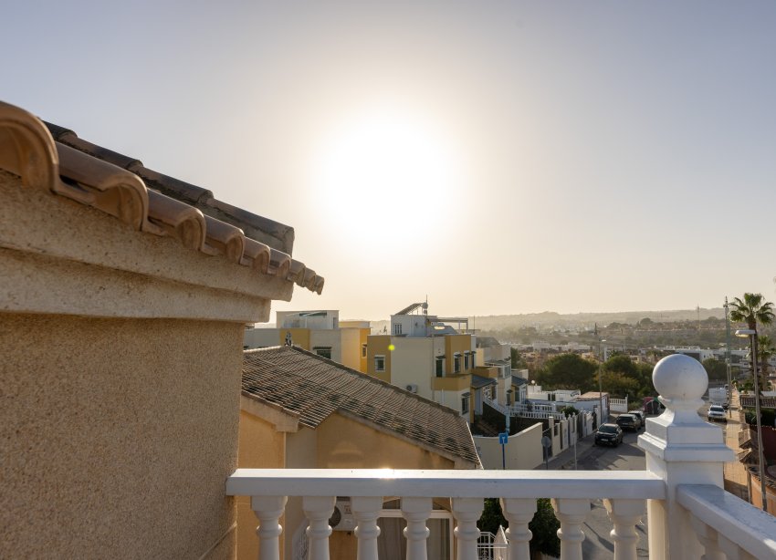 Resale - Villa - Torrevieja - Los Altos