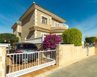 Resale - Villa - Torrevieja - Los Altos
