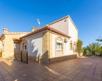 Resale - Villa - Torrevieja - Los Altos