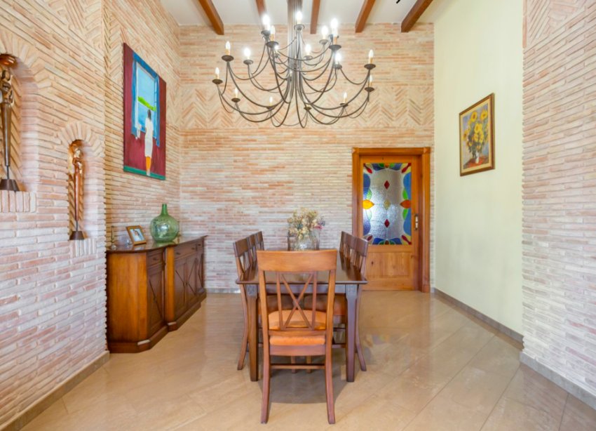 Resale - Villa - Torrevieja - Los Altos