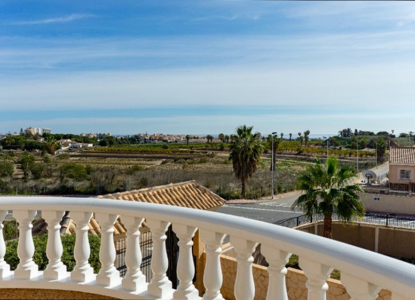 Resale - Villa - Torrevieja - Los Altos