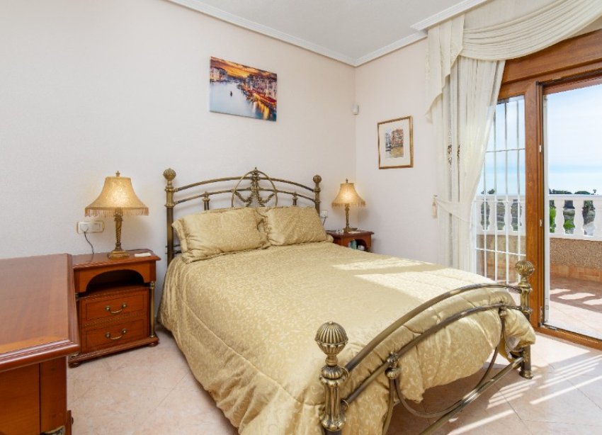 Resale - Villa - Torrevieja - Los Altos