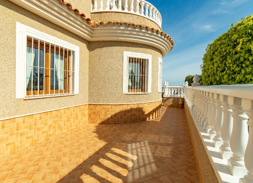 Resale - Villa - Torrevieja - Los Altos