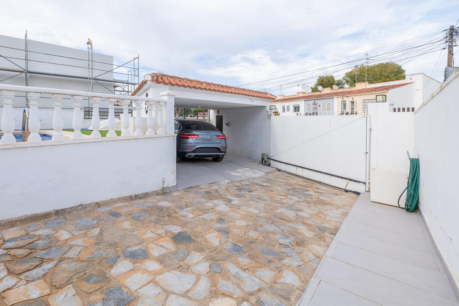 Resale - Villa - Torrevieja - Los Balcones - Los Altos del Edén