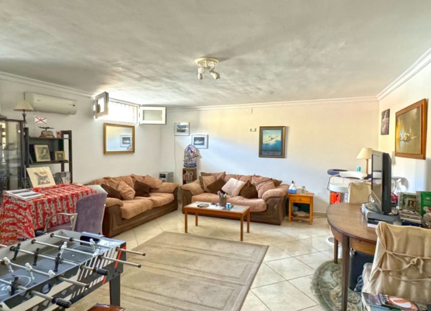 Resale - Villa - Torrevieja - Los Balcones - Los Altos del Edén